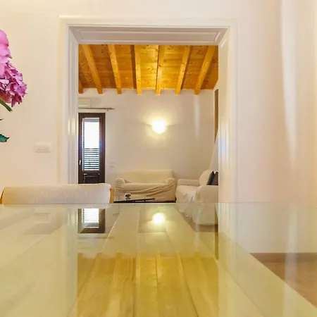 Πανσιόν Isola Dei Sogni 4*